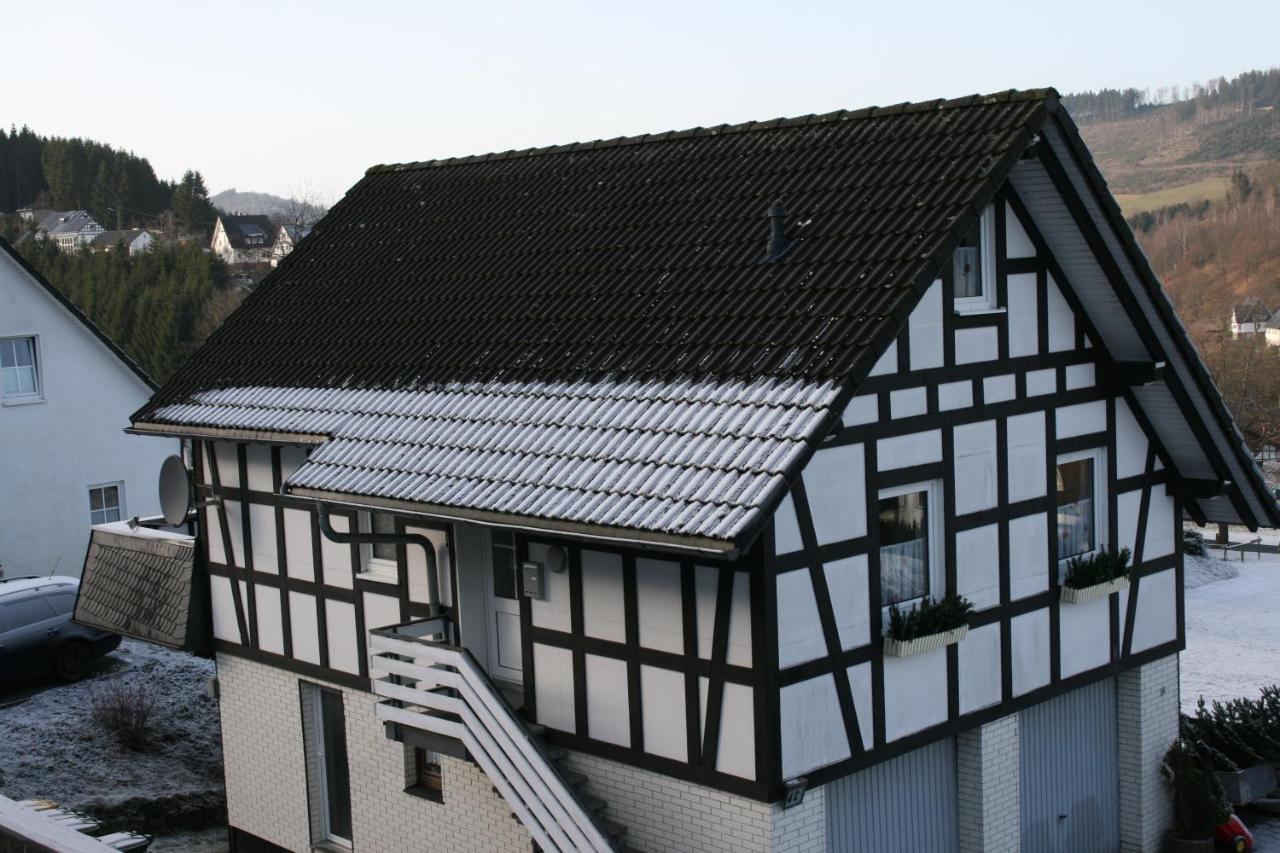 Ferienhaus Zur Ennest Schmallenberg Esterno foto