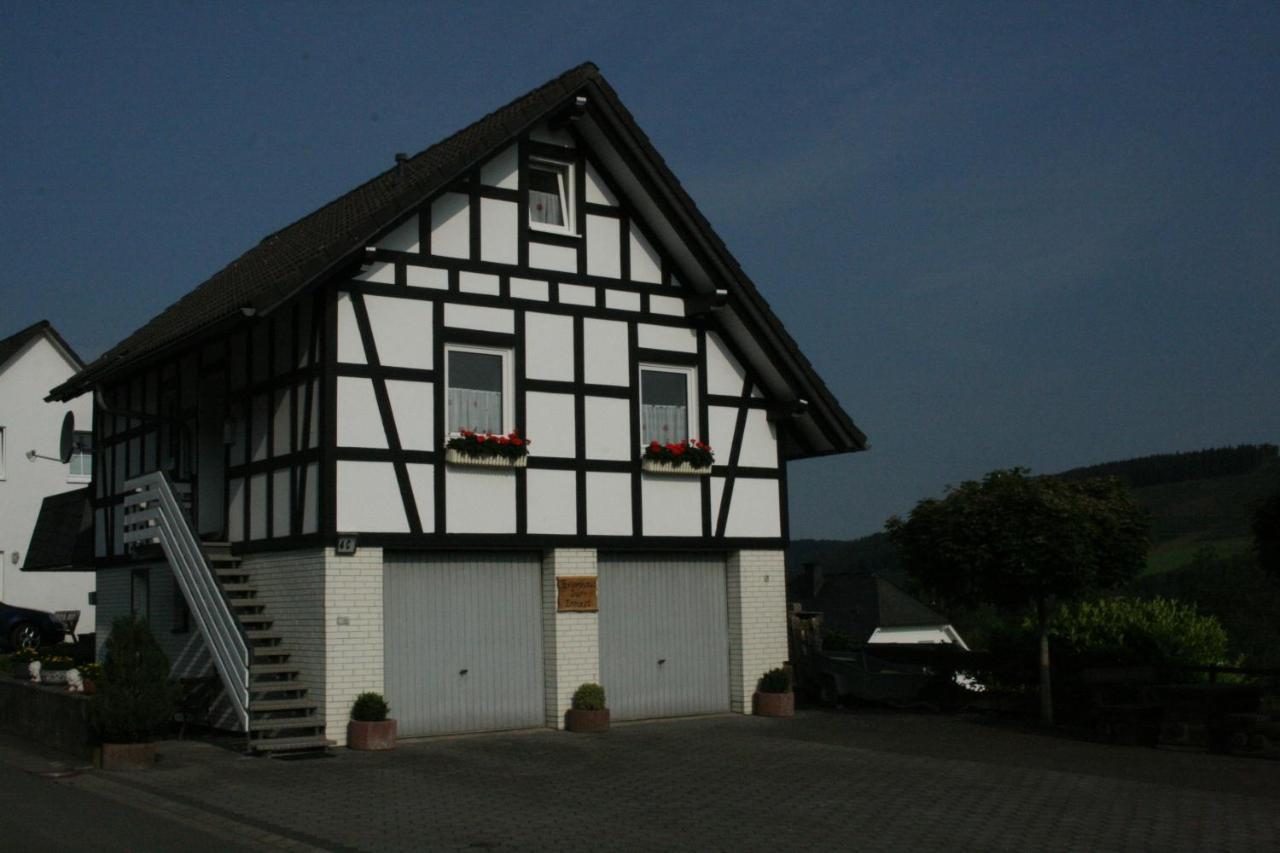 Ferienhaus Zur Ennest Schmallenberg Esterno foto