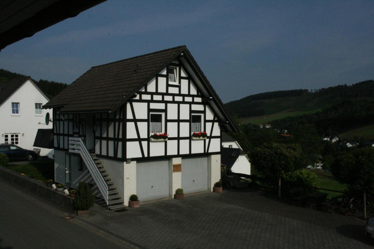 Ferienhaus Zur Ennest Schmallenberg Esterno foto